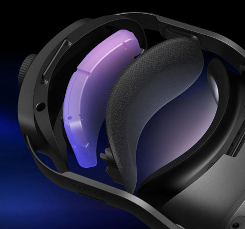 Play VR for longer thanks to the hot-swappable battery. A reserve battery sustains power long enough for you to swap out the main battery with a spare — which takes just seconds.(9)